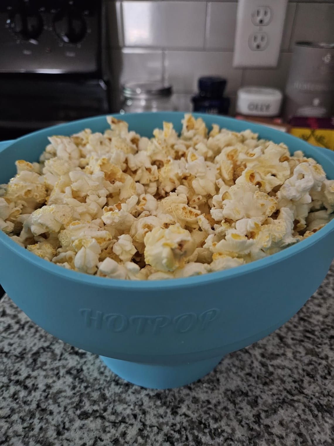 HotPop Review 2025: My Fix for Sad Movie Night Popcorn?