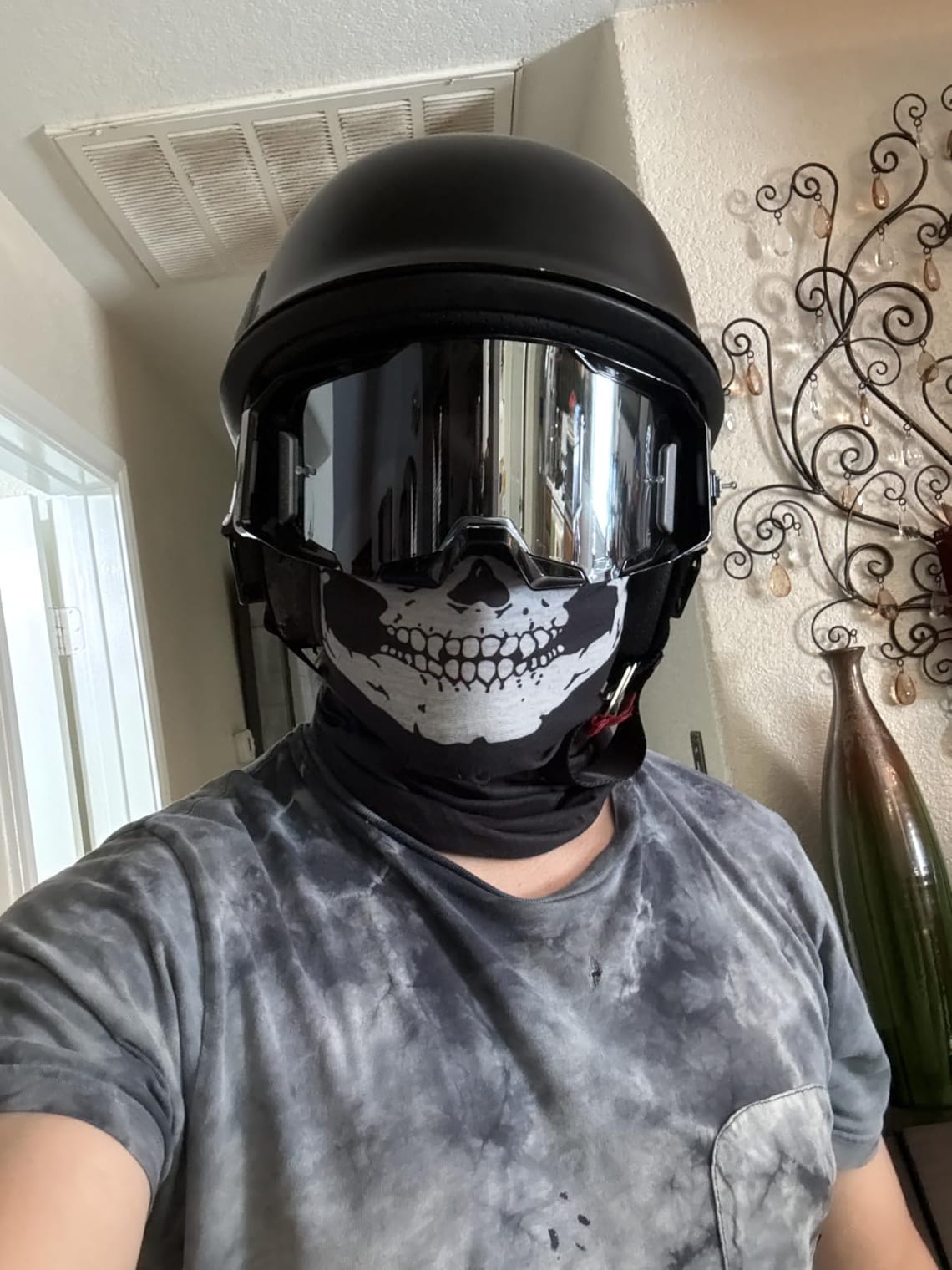 Skull Motorcycle Mask Review (2025): Cool Style or Just a Gimmick?