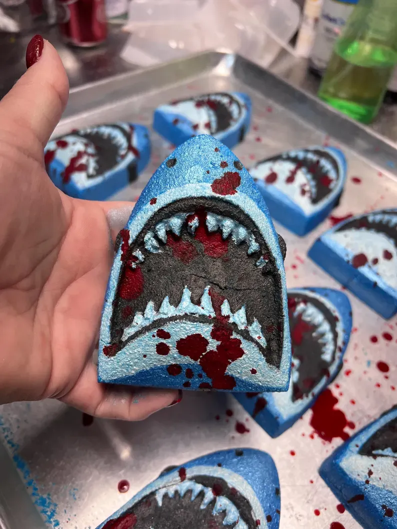 Jaws Bath Bomb Review: A Thrilling Dip or a Bloody Mess?