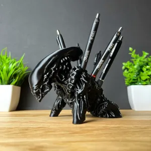 alien-pen-holder-review